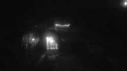 Parkoviště a hlavní vchod