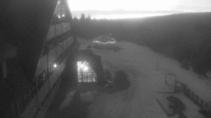 Sporthotel Kurzovní - Parkoviště a hlavní vchod - 8.3.2026 v 05:45 Sporthotel Kurzovní - Parkoviště a hlavní vchod - 8.3.2026 v 05:45