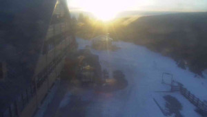 Sporthotel Kurzovní - Parkoviště a hlavní vchod - 8.3.2026 v 06:35 Sporthotel Kurzovní - Parkoviště a hlavní vchod - 8.3.2026 v 06:35