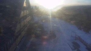 Sporthotel Kurzovní - Parkoviště a hlavní vchod - 8.3.2026 v 06:45 Sporthotel Kurzovní - Parkoviště a hlavní vchod - 8.3.2026 v 06:45