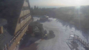 Sporthotel Kurzovní - Parkoviště a hlavní vchod - 8.3.2026 v 08:15 Sporthotel Kurzovní - Parkoviště a hlavní vchod - 8.3.2026 v 08:15