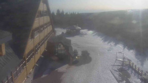 Sporthotel Kurzovní - Parkoviště a hlavní vchod - 8.3.2026 v 08:30 Sporthotel Kurzovní - Parkoviště a hlavní vchod - 8.3.2026 v 08:30