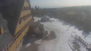 Sporthotel Kurzovní - Parkoviště a hlavní vchod - 8.3.2026 v 08:55 Sporthotel Kurzovní - Parkoviště a hlavní vchod - 8.3.2026 v 08:55