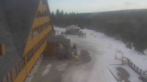 Sporthotel Kurzovní - Parkoviště a hlavní vchod - 8.3.2026 v 10:15 Sporthotel Kurzovní - Parkoviště a hlavní vchod - 8.3.2026 v 10:15