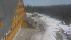 Sporthotel Kurzovní - Parkoviště a hlavní vchod - 8.3.2026 v 14:00 Sporthotel Kurzovní - Parkoviště a hlavní vchod - 8.3.2026 v 14:00