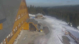 Sporthotel Kurzovní - Parkoviště a hlavní vchod - 8.3.2026 v 15:50 Sporthotel Kurzovní - Parkoviště a hlavní vchod - 8.3.2026 v 15:50