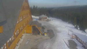 Sporthotel Kurzovní - Parkoviště a hlavní vchod - 8.3.2026 v 15:55 Sporthotel Kurzovní - Parkoviště a hlavní vchod - 8.3.2026 v 15:55