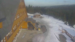 Sporthotel Kurzovní - Parkoviště a hlavní vchod - 8.3.2026 v 16:15 Sporthotel Kurzovní - Parkoviště a hlavní vchod - 8.3.2026 v 16:15