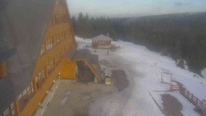 Sporthotel Kurzovní - Parkoviště a hlavní vchod - 8.3.2026 v 16:35 Sporthotel Kurzovní - Parkoviště a hlavní vchod - 8.3.2026 v 16:35