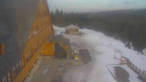 Sporthotel Kurzovní - Parkoviště a hlavní vchod - 8.3.2026 v 17:00 Sporthotel Kurzovní - Parkoviště a hlavní vchod - 8.3.2026 v 17:00