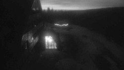 Parkoviště a hlavní vchod