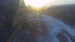 Parkoviště a hlavní vchod