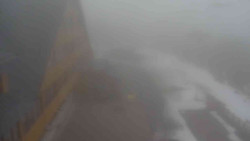 Parkoviště a hlavní vchod