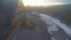 Sporthotel Kurzovní - Parkoviště a hlavní vchod - 14.3.2026 v 06:00 Sporthotel Kurzovní - Parkoviště a hlavní vchod - 14.3.2026 v 06:00