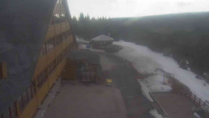 Sporthotel Kurzovní - Parkoviště a hlavní vchod - 14.3.2026 v 08:35 Sporthotel Kurzovní - Parkoviště a hlavní vchod - 14.3.2026 v 08:35