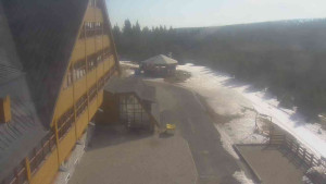 Sporthotel Kurzovní - Parkoviště a hlavní vchod - 14.3.2026 v 09:40 Sporthotel Kurzovní - Parkoviště a hlavní vchod - 14.3.2026 v 09:40