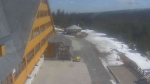 Sporthotel Kurzovní - Parkoviště a hlavní vchod - 14.3.2026 v 12:35 Sporthotel Kurzovní - Parkoviště a hlavní vchod - 14.3.2026 v 12:35