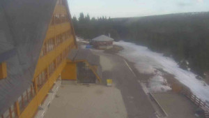 Sporthotel Kurzovní - Parkoviště a hlavní vchod - 14.3.2026 v 14:45 Sporthotel Kurzovní - Parkoviště a hlavní vchod - 14.3.2026 v 14:45