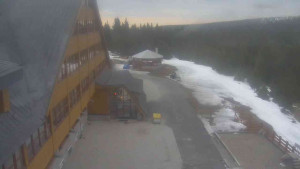 Sporthotel Kurzovní - Parkoviště a hlavní vchod - 14.3.2026 v 17:00 Sporthotel Kurzovní - Parkoviště a hlavní vchod - 14.3.2026 v 17:00