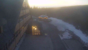 Sporthotel Kurzovní - Parkoviště a hlavní vchod - 15.3.2026 v 05:40 Sporthotel Kurzovní - Parkoviště a hlavní vchod - 15.3.2026 v 05:40