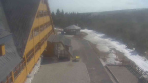 Sporthotel Kurzovní - Parkoviště a hlavní vchod - 15.3.2026 v 10:30 Sporthotel Kurzovní - Parkoviště a hlavní vchod - 15.3.2026 v 10:30