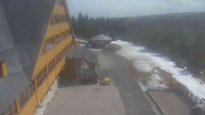 Sporthotel Kurzovní - Parkoviště a hlavní vchod - 15.3.2026 v 11:00 Sporthotel Kurzovní - Parkoviště a hlavní vchod - 15.3.2026 v 11:00