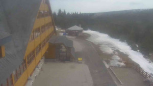 Sporthotel Kurzovní - Parkoviště a hlavní vchod - 15.3.2026 v 12:00 Sporthotel Kurzovní - Parkoviště a hlavní vchod - 15.3.2026 v 12:00