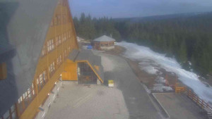 Sporthotel Kurzovní - Parkoviště a hlavní vchod - 15.3.2026 v 16:30 Sporthotel Kurzovní - Parkoviště a hlavní vchod - 15.3.2026 v 16:30