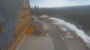 Sporthotel Kurzovní - Parkoviště a hlavní vchod - 15.3.2026 v 17:00 Sporthotel Kurzovní - Parkoviště a hlavní vchod - 15.3.2026 v 17:00