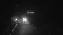 Parkoviště a hlavní vchod