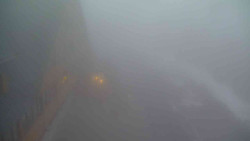 Parkoviště a hlavní vchod