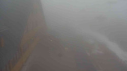 Parkoviště a hlavní vchod