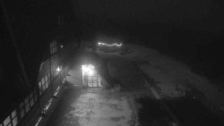 Parkoviště a hlavní vchod