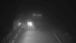 Parkoviště a hlavní vchod