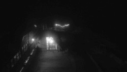 Parkoviště a hlavní vchod