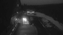 Parkoviště a hlavní vchod