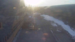 Parkoviště a hlavní vchod