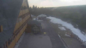 Sporthotel Kurzovní - Parkoviště a hlavní vchod - 24.3.2026 v 06:55 Sporthotel Kurzovní - Parkoviště a hlavní vchod - 24.3.2026 v 06:55