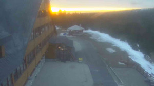 Sporthotel Kurzovní - Parkoviště a hlavní vchod - 25.3.2026 v 06:00 Sporthotel Kurzovní - Parkoviště a hlavní vchod - 25.3.2026 v 06:00