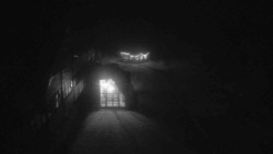 Parkoviště a hlavní vchod