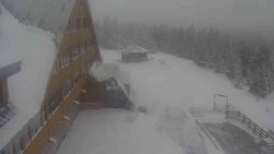 Parkoviště a hlavní vchod