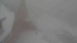 Parkoviště a hlavní vchod