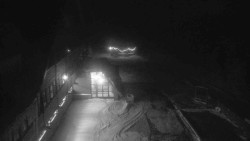 Parkoviště a hlavní vchod