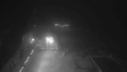 Parkoviště a hlavní vchod