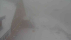 Parkoviště a hlavní vchod