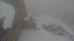 Parkoviště a hlavní vchod