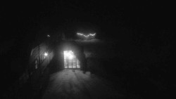 Parkoviště a hlavní vchod