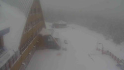 Parkoviště a hlavní vchod