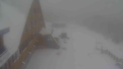 Parkoviště a hlavní vchod