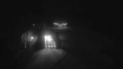 Parkoviště a hlavní vchod